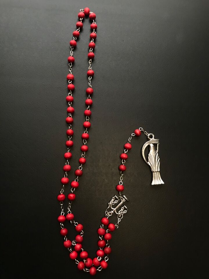 Santa Muerte Rosary / Red wood beads/ Rose scented / Handmade! / FREE SHIPPING!)